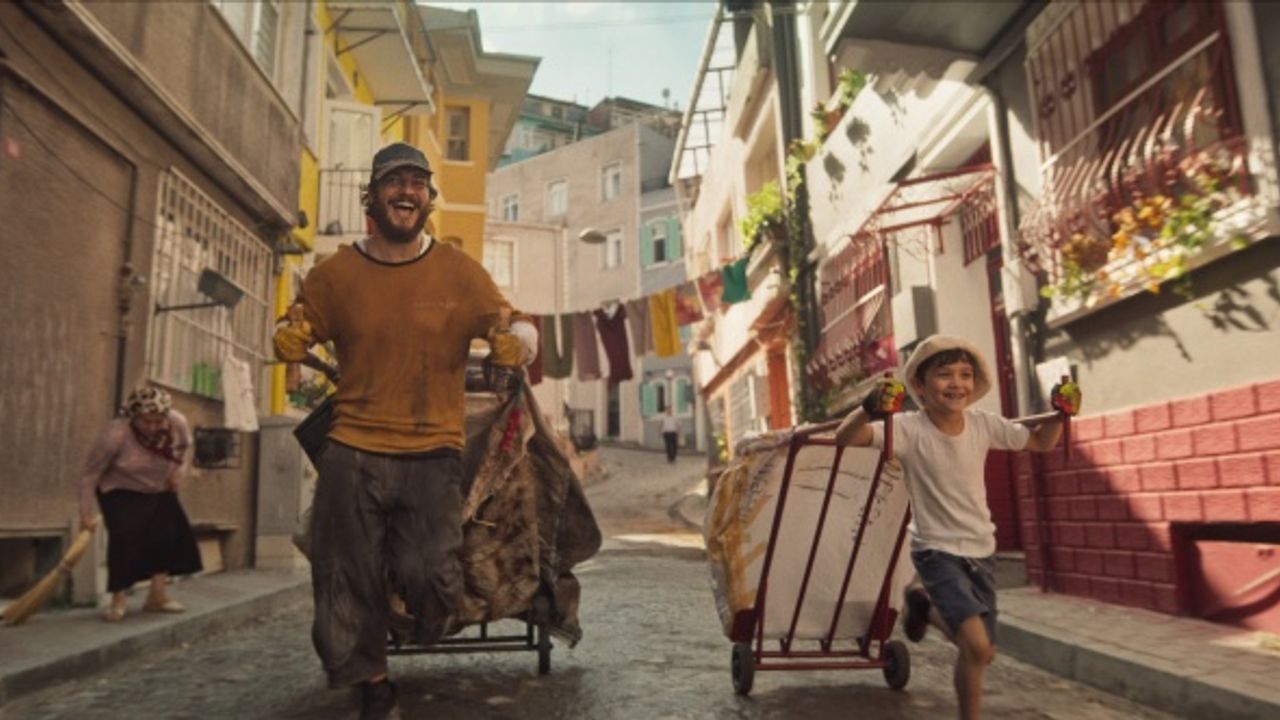 'Kağıttan Hayatlar' filminden ilk fragmanı yayımladı
