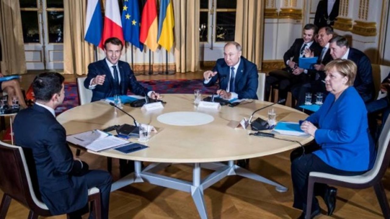 Ukrayna lideri Zelenski'den Normandiya Dörtlüsü arasında zirve çağrısı