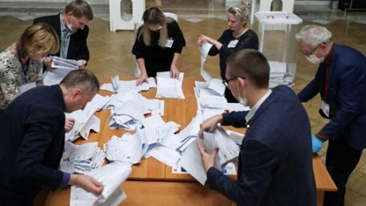 Rusya'da oy verme işlemi sona erdi. Seçimlere katılım oranı yüzde 45