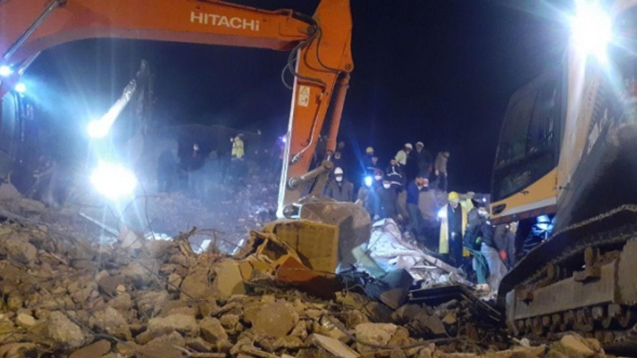 Adıyaman’da 110 saat sonra 10 aylık bir bebek kurtarıldı