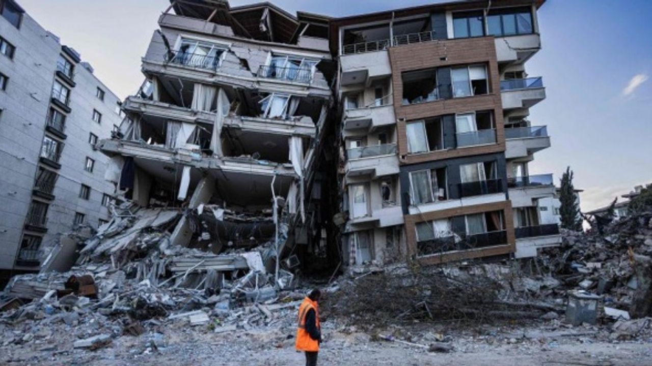 'Güvencesiz kalmaya mahkûm': Deprem kiracıları nasıl etkiliyor?