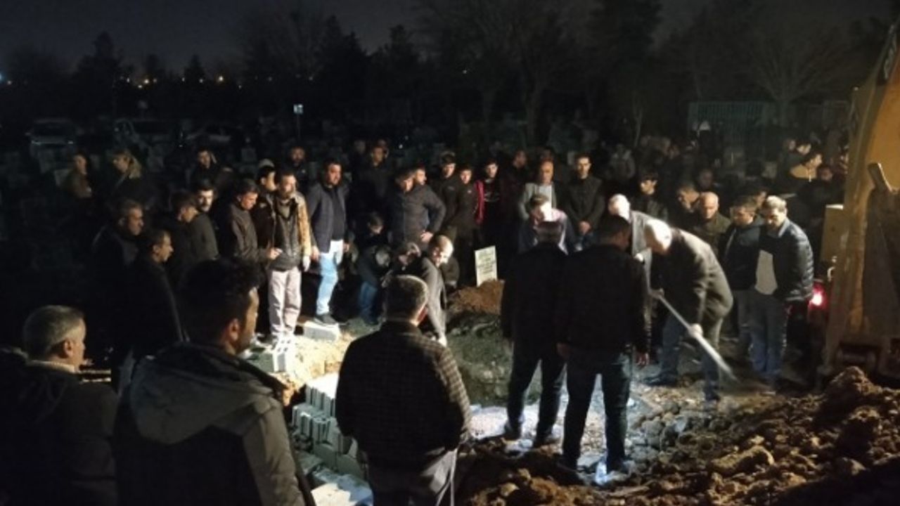Tartışmalı çadırkent yolunda yaşamını yitiren tutsak annesi Dorudemir toprağa verildi