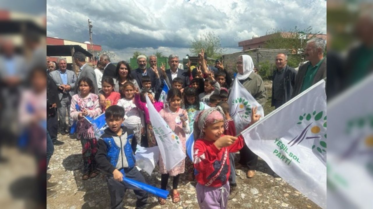 Kozluk köy ziyaretleri: Hedefimiz belli, bir oy Yeşil Sol’a, bir oy Kılıçdaroğlu’na