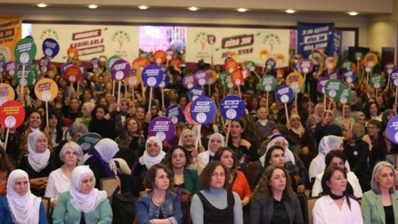 TJA’dan kadınlara: Yeşil Sol Parti’de kenetlenelim