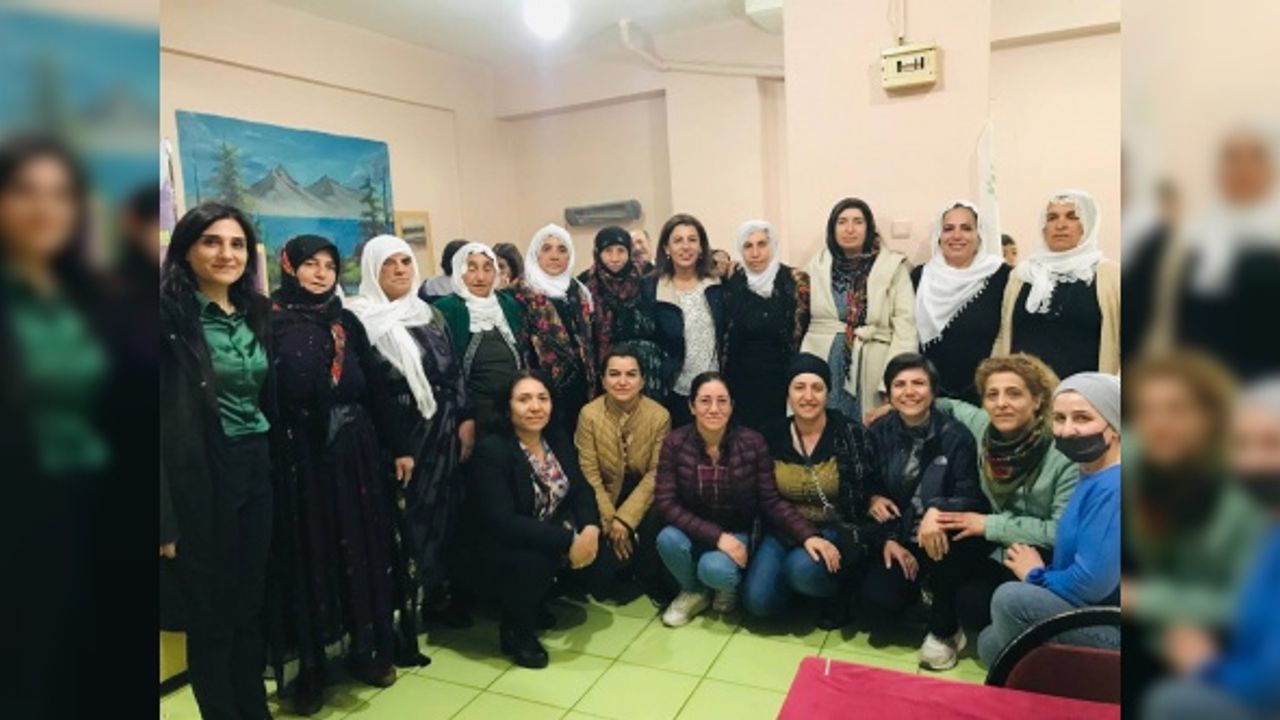 Yeşil Sol Parti'nin Amed'teki büro açılışına yoğun ilgi