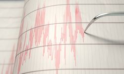 Maraş'ta 5.3, 4 ve 4.2 büyüklüğünde deprem... Çevre illerden de hissedildi