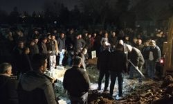 Tartışmalı çadırkent yolunda yaşamını yitiren tutsak annesi Dorudemir toprağa verildi