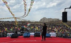 Van'da görkemli Newroz: Öcalan'ın çağrısının yanındayız