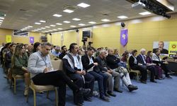 Van'da Kürt basını ve yayıncılığının eğitimdeki rolü tartışıldı