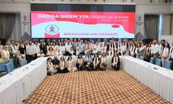 Amed'de 'Barışa Giden Yol' buluşmasında barış çağrısı