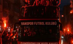 DEM Parti Van İl Örgütü’nden Vanspor’un Şampiyonluk Kutlamasına Çağrı