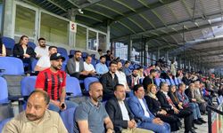 Vanspor şampiyonluğunda eş başkanlar tribünde, mikrofon kayyımda!