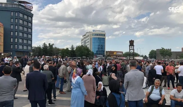 Amed tarihi çağrıya kilitlendi: Öcalan özgür olmalı