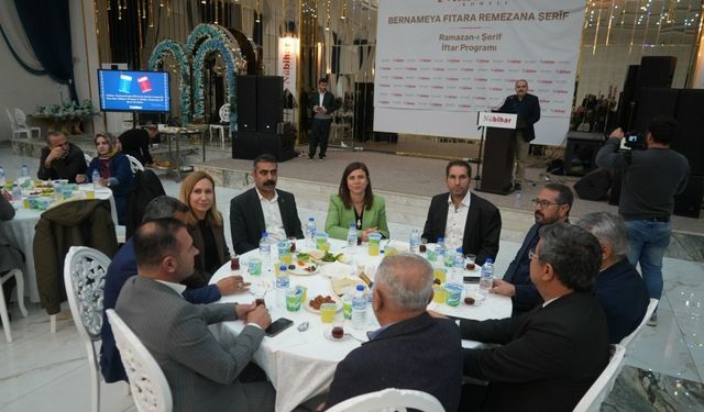 Eş Başkanlar, iftar programına katıldı