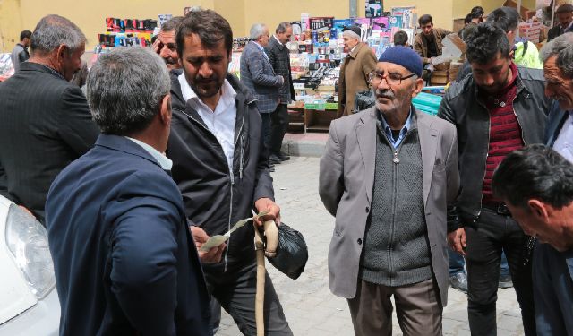 Van'da çoban pazarı’nda sıkı pazarlık