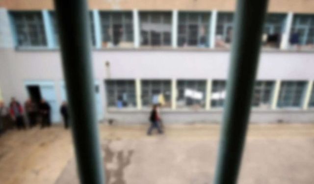 Çukurova'da 11'i ağır 46 hasta tutsak bulunuyor