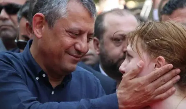 Zeyrek'in kızı Nehir Zeyrek'i YKS'ye Özgür Özel götürecek