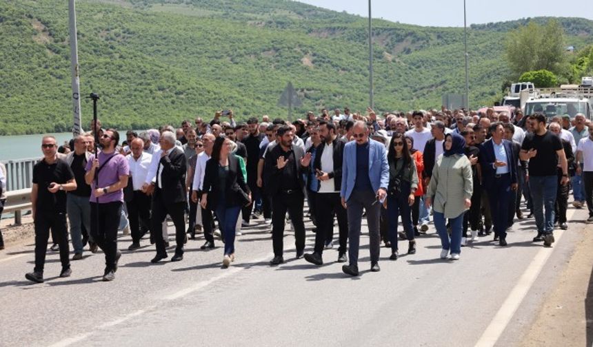 Dêrsim'deki anmaya katılanlar: Tek taraflı barış olmaz