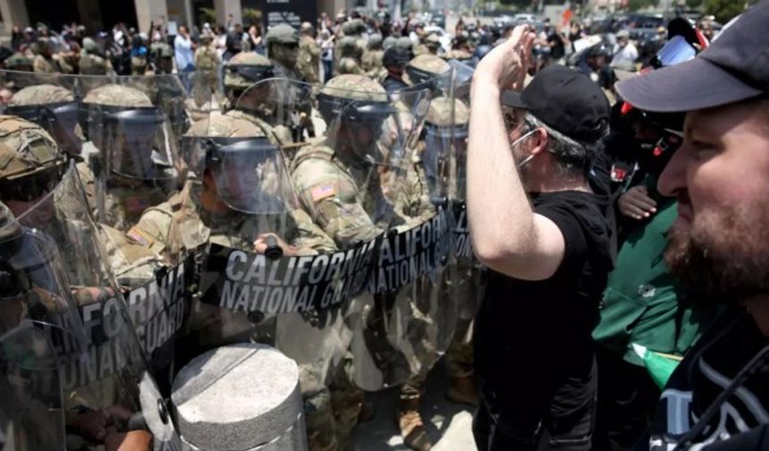 Trump protestolara karşı iki bin asker görevlendirdi