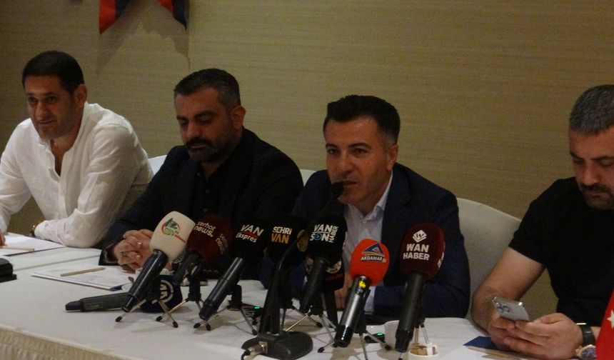 Vanspor Başkanı Temel basınla buluştu, projeleri anlattı, özür diledi