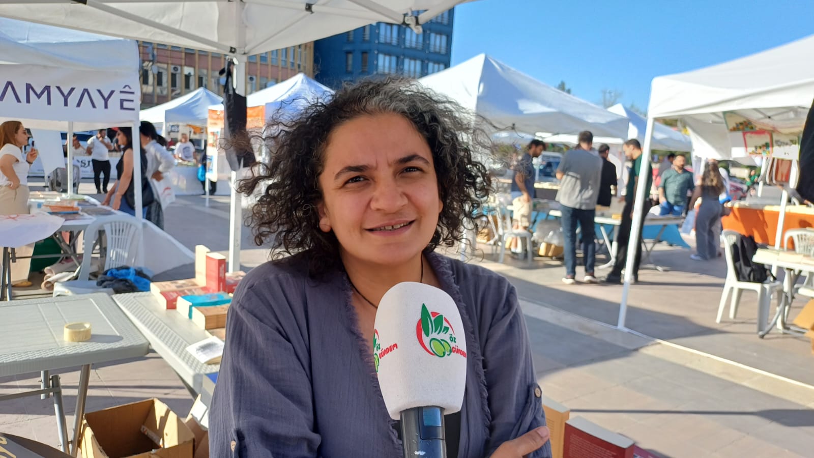 Ronya Yayınları temsilcisi Süreyya Şahin